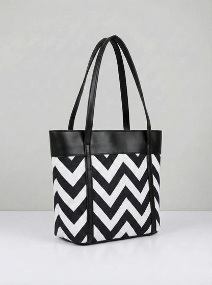 Zigzag Classic Bag Black