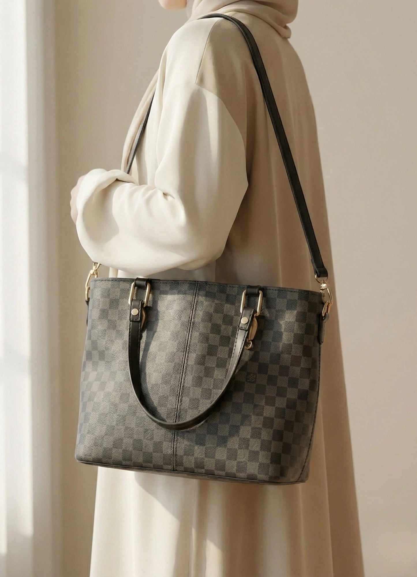 Check Luxe Spacious Tote Black