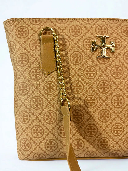 Spacious Chain Bag Camel