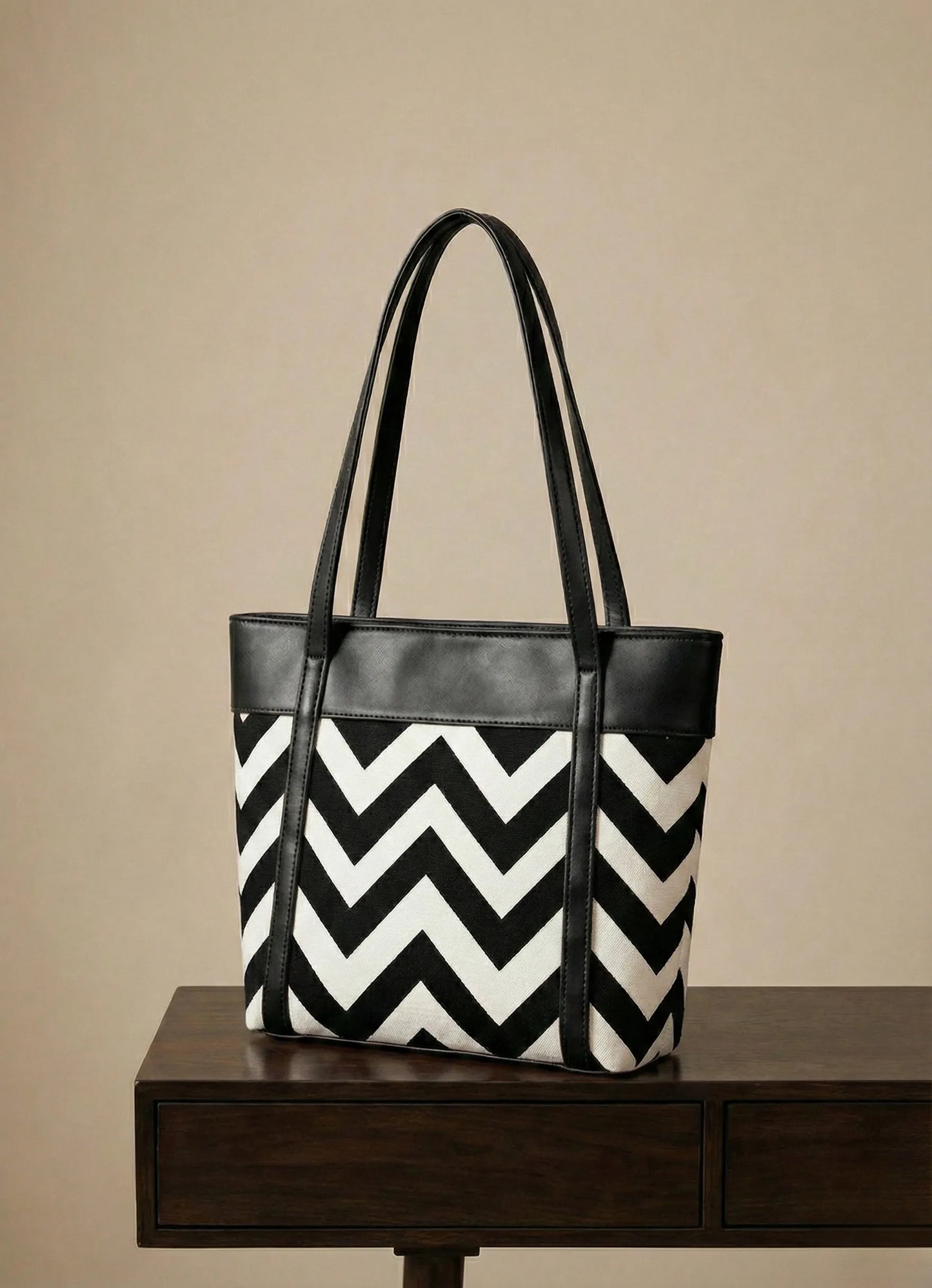 Zigzag Classic Bag Black