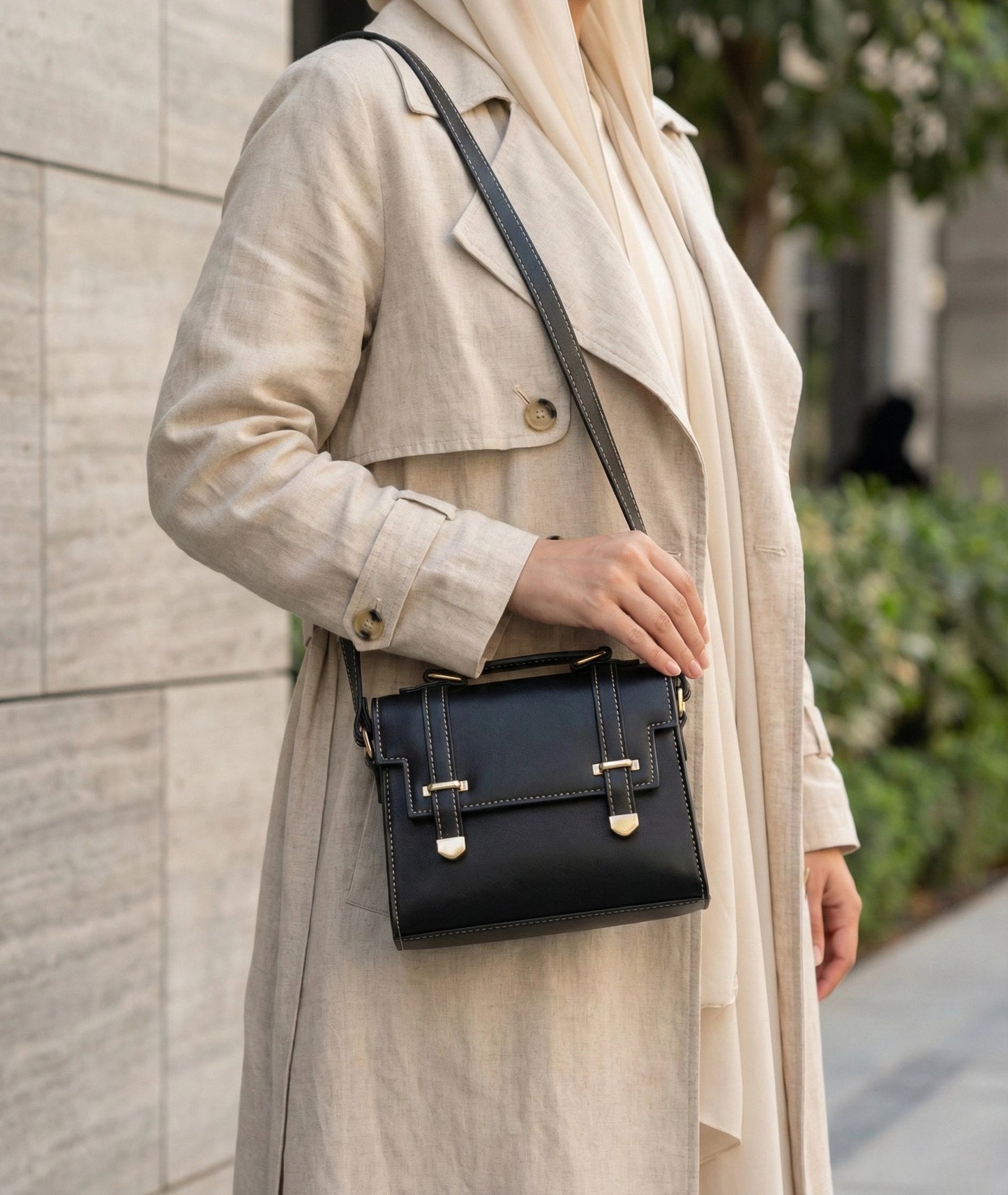 Crossbody Signature Chocolate